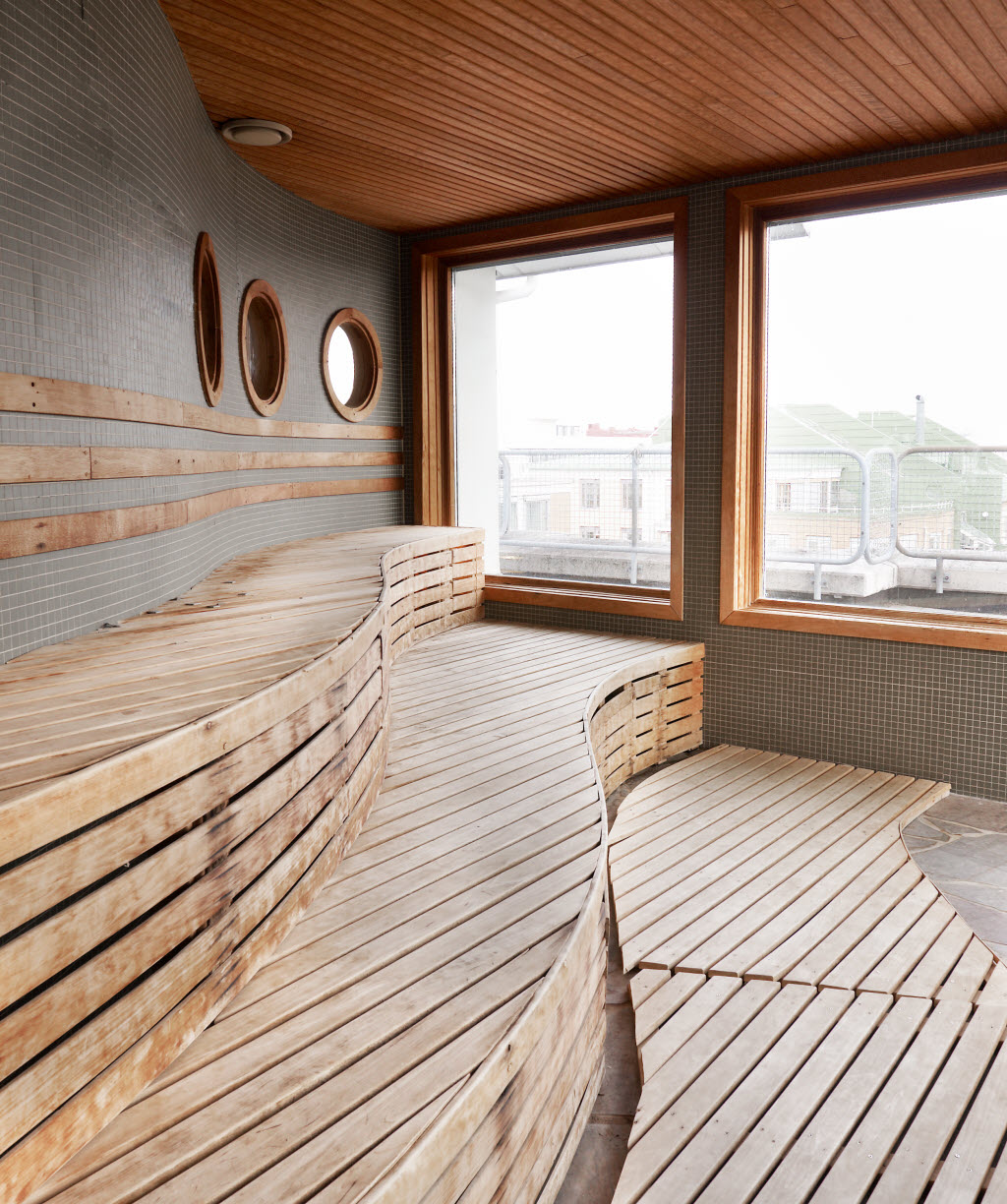 Copyright: Nils-Olof Sjoden, Bergfotsgatan 3A, 431 35 Molndal, 031-196040, nisse@sjoden.se Scandic Crown, sauna